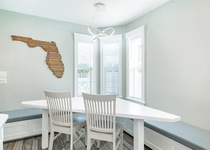 Winter Promo-pool, Beach, Golf Cart, Putting Villa Clearwater Beach