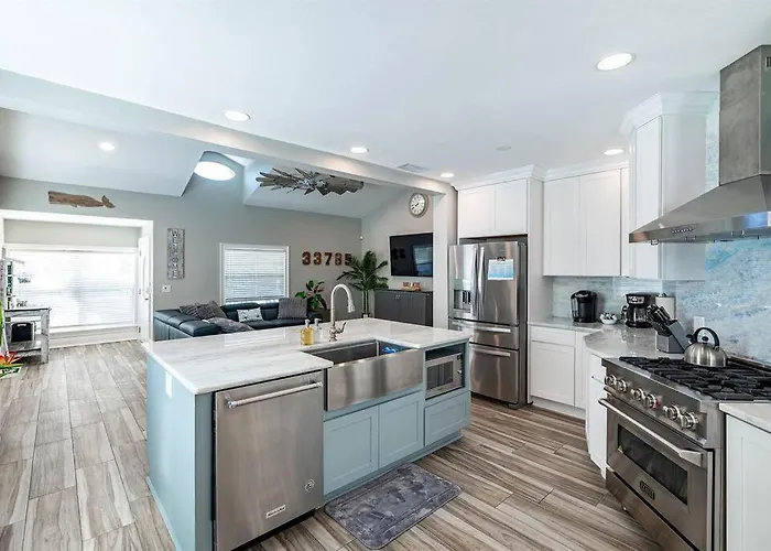 Winter Promo-pool, Beach, Golf Cart, Putting * Clearwater Beach