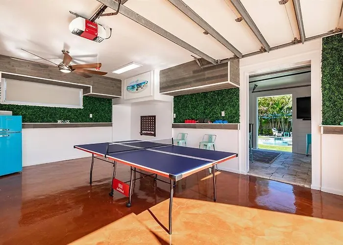 Winter Promo-pool, Beach, Golf Cart, Putting Clearwater Beach